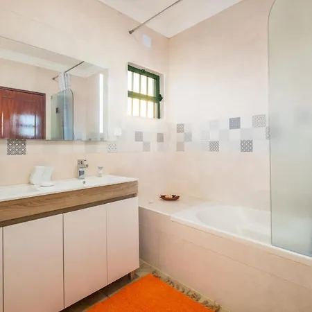 Sequeira - Private Pool - Free Wifi - By Bedzy Βίλα