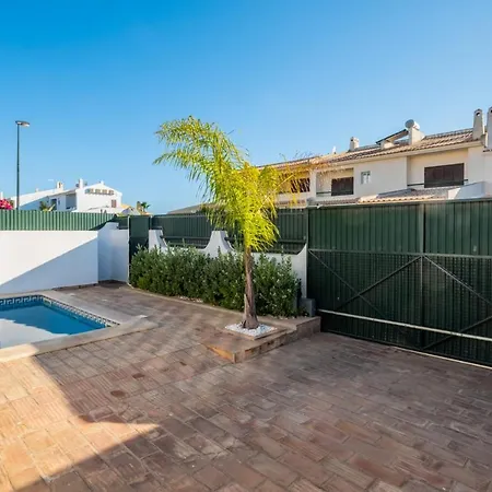 Βίλα Sequeira - Private Pool - Free Wifi - By Bedzy *