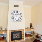 Sequeira - Private Pool - Free Wifi - By Bedzy