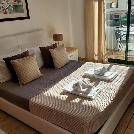 Sequeira - Private Pool - Free Wifi - By Bedzy